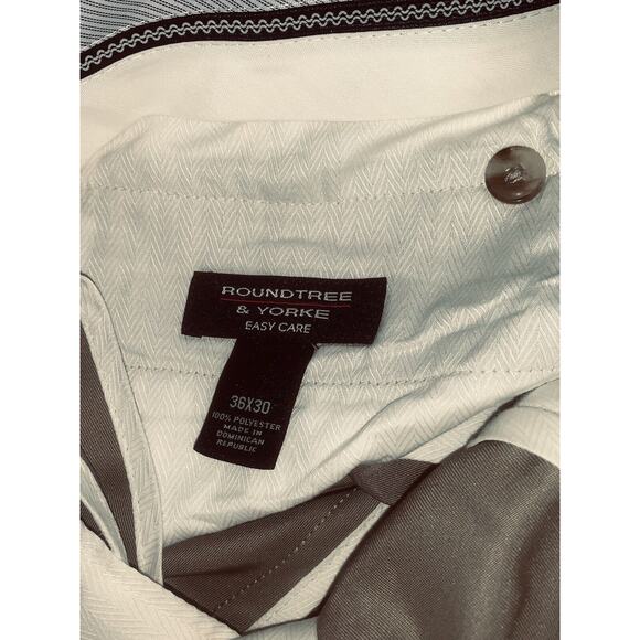 Roundtree Yorke Dress Pants Mens 36 x 30 Pleated Slacks Easy Care Trousers Khaki - Picture 8 of 10